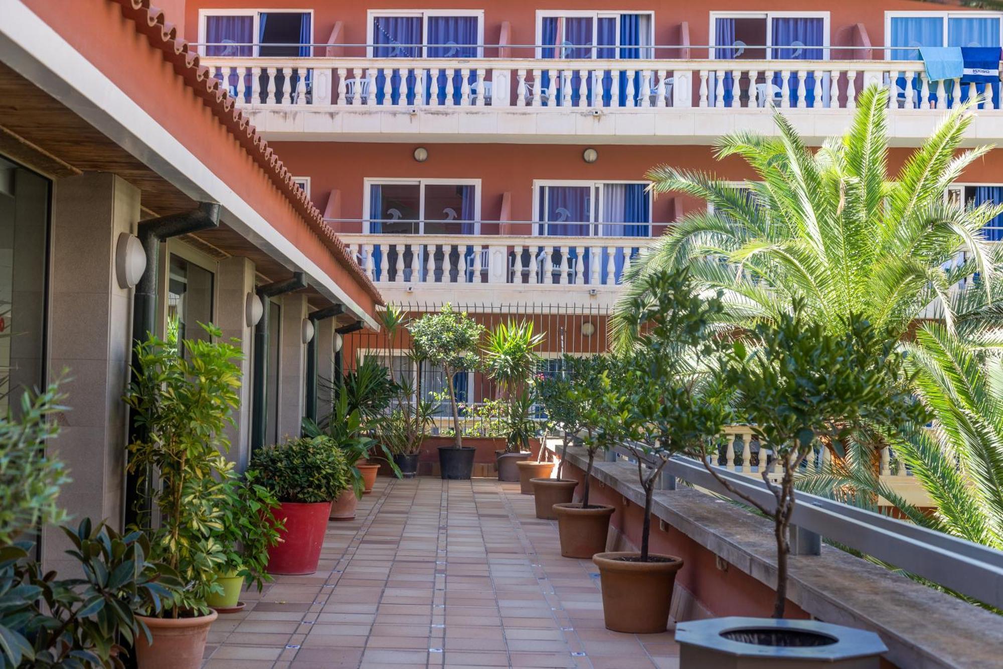 Seramar Hotel Luna - Luna Park Adults Only El Arenal  Bagian luar foto